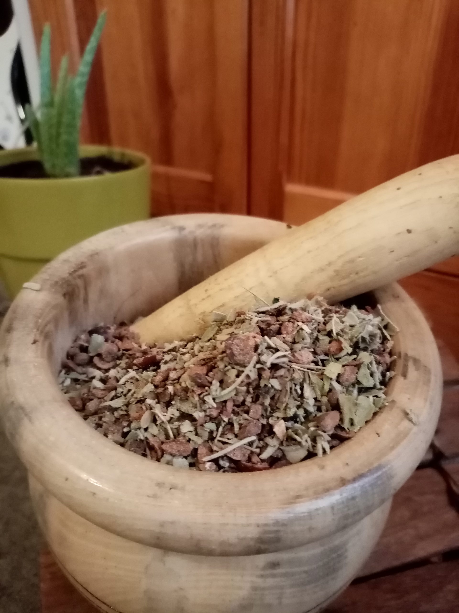 Plantes, résines et encens naturels de l’Atelier Natur’elles